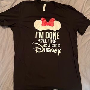 DISNEY tshirt L